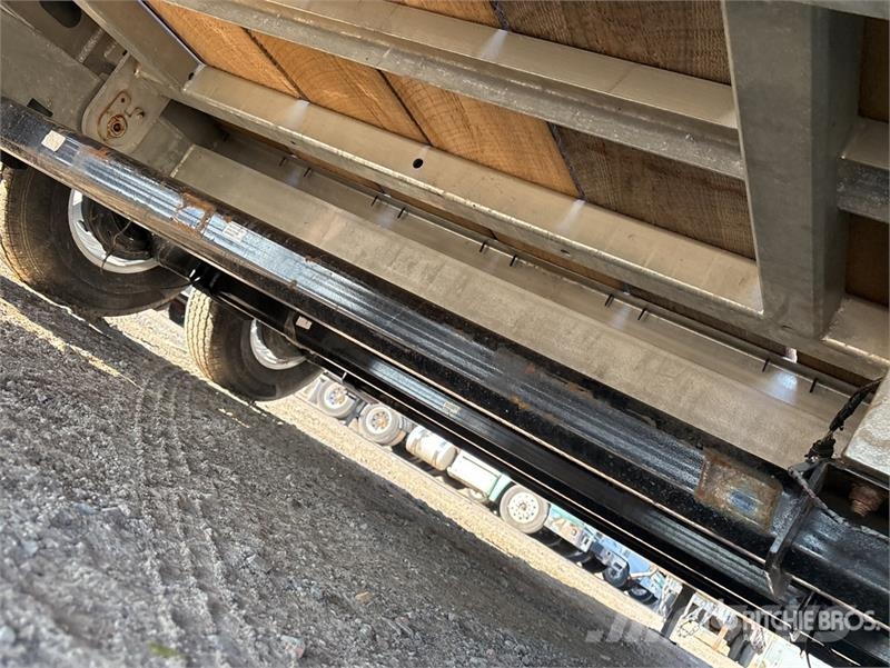 HMD 24 ft Tri/A Tilt Deck Trailer Dieplader