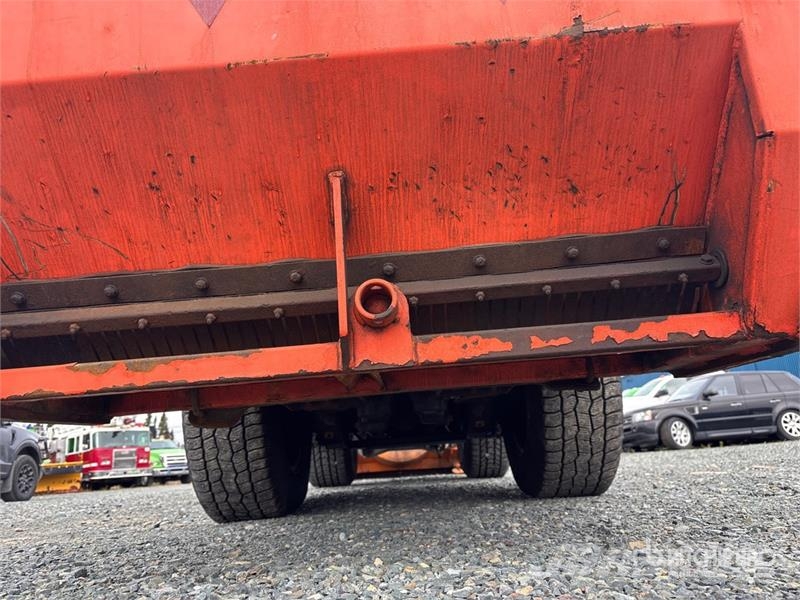 Holder S75 Municipal Tractor معدات البناء - غير ذلك