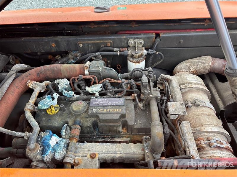 Holder S75 Municipal Tractor معدات البناء - غير ذلك