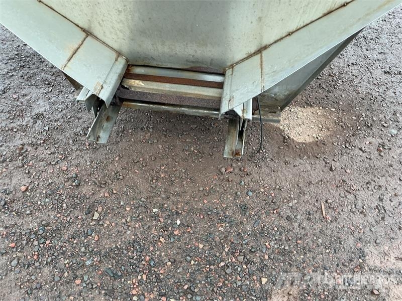 Hydraulic Swenson Salt Spreader معدات نشر الرمال والملح