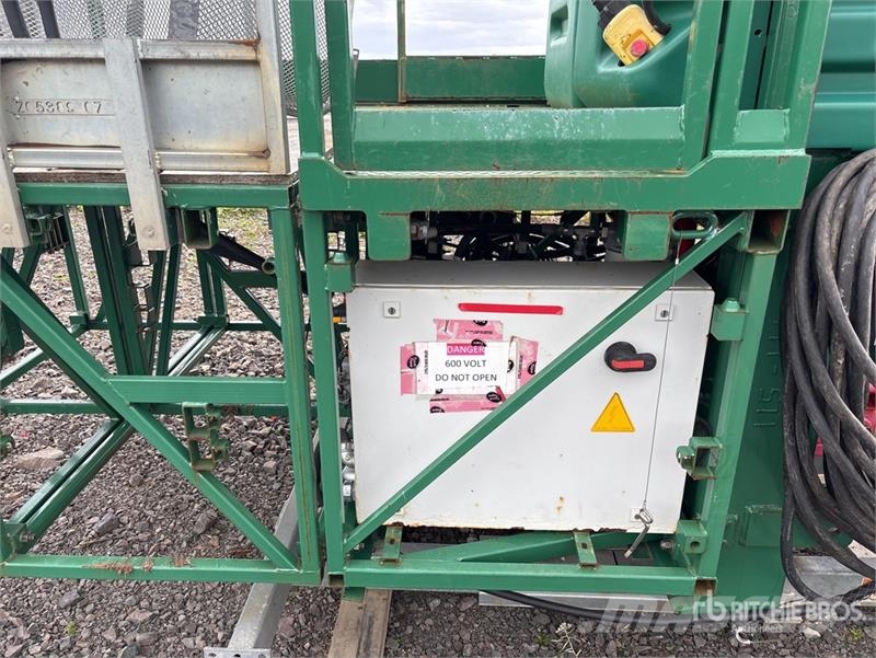  Hydro-Mobile F300-600 T2 Tower Sections and Electr Andamios