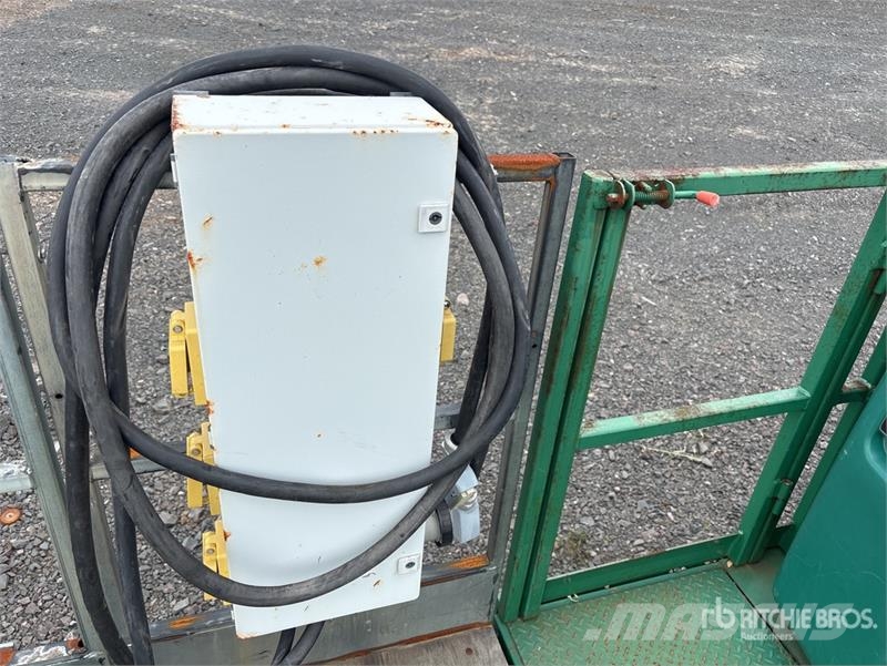  Hydro-Mobile F300-600 T2 Tower Sections and Electr Andamios