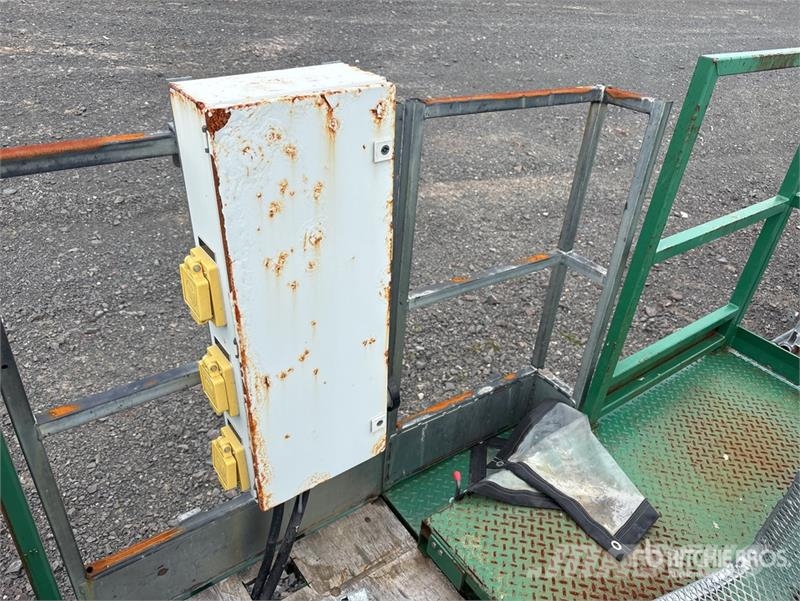  Hydro-Mobile F300-600 T2 Tower Sections and Electr Andamios