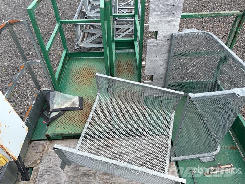  Hydro-Mobile F300-600 T2 Tower Sections and Electr Andamios