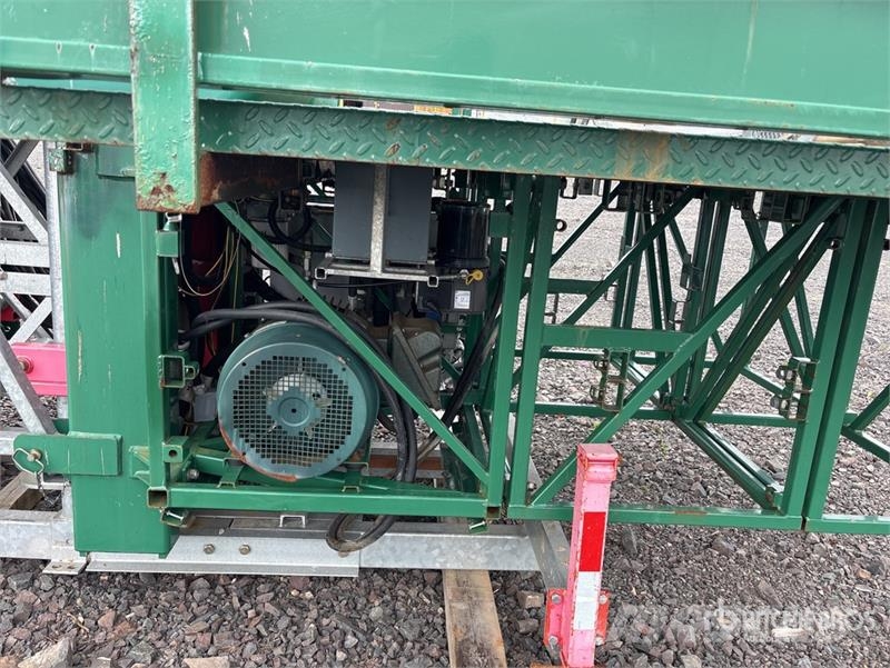  Hydro-Mobile F300-600 T2 Tower Sections and Electr Andamios