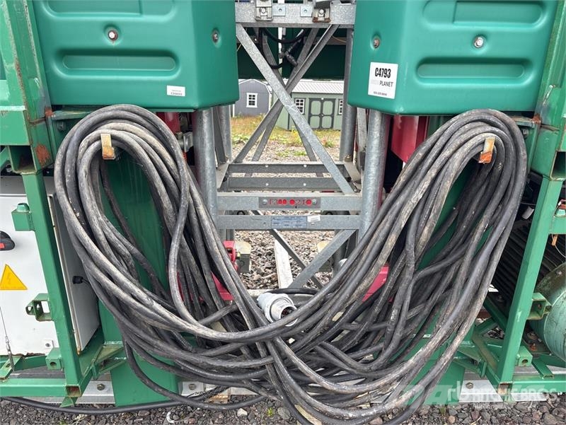  Hydro-Mobile F300-600 T2 Tower Sections and Electr Andamios