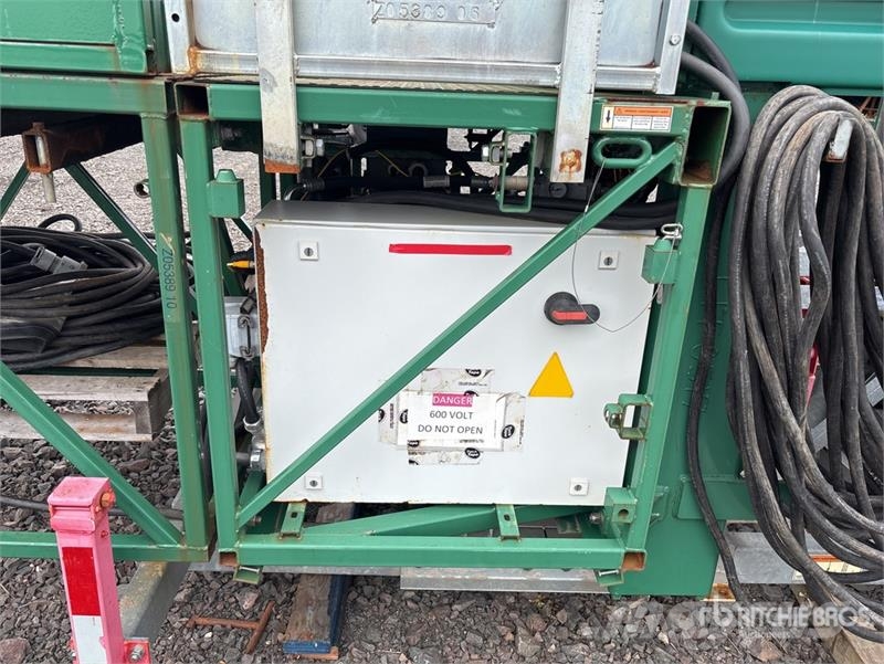  Hydro-Mobile F300-600 T2 Tower Sections and Electr Andamios