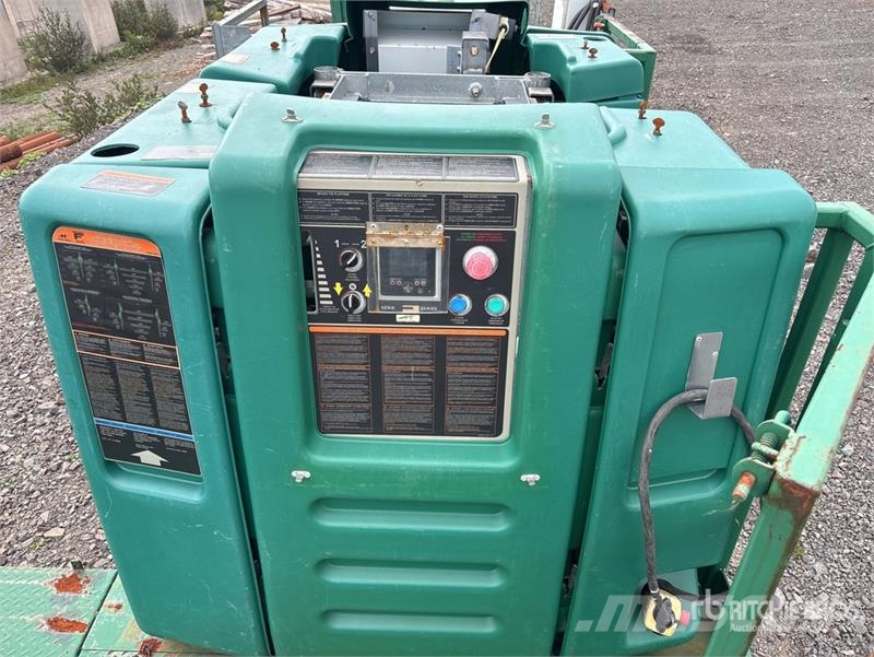  Hydro-Mobile F300-600 T2 Tower Sections and Electr Andamios