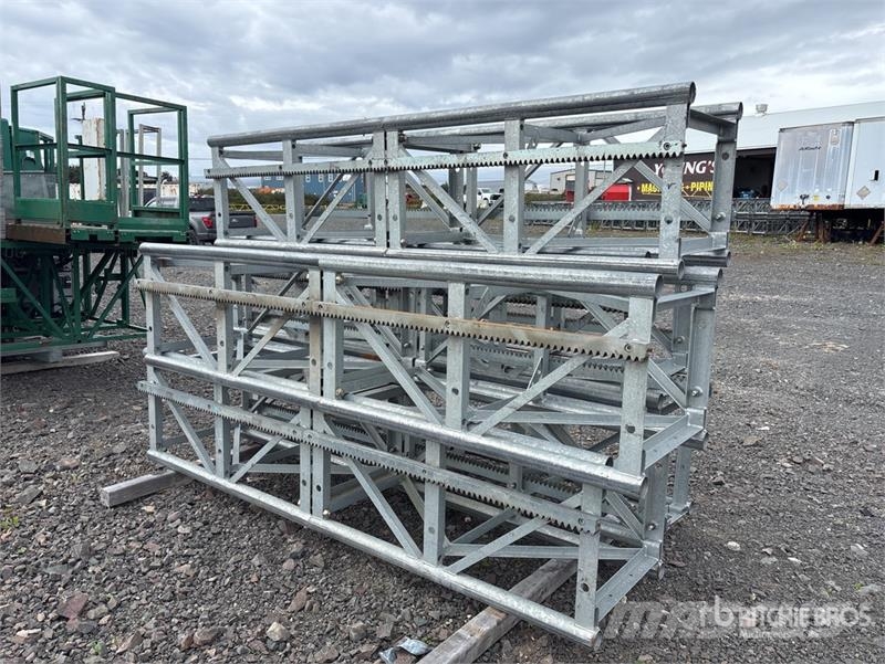  Hydro-Mobile F300-600 T2 Tower Sections and Electr Scaffolding equipment