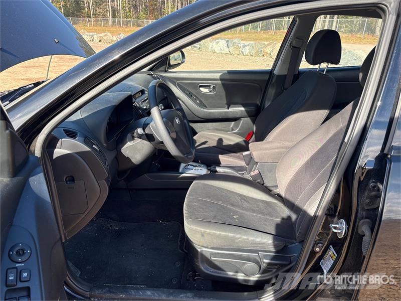 Hyundai Elantra Automobile 汽车
