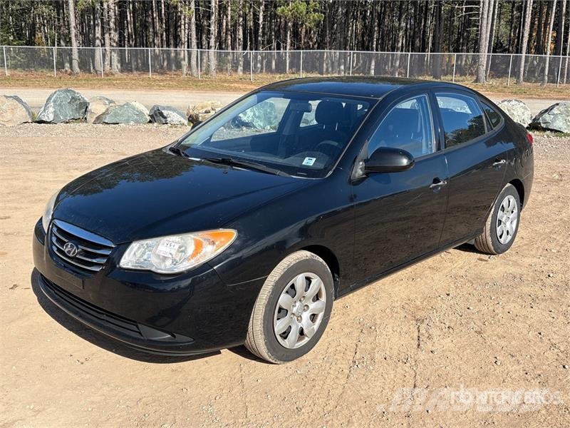 Hyundai Elantra Automobile Automobili