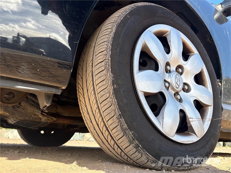Hyundai Elantra Automobile 汽车