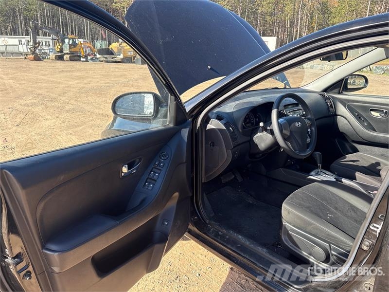 Hyundai Elantra Automobile 汽车