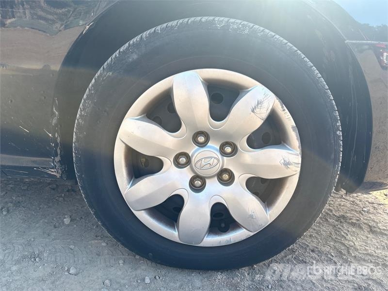 Hyundai Elantra Automobile Automobili