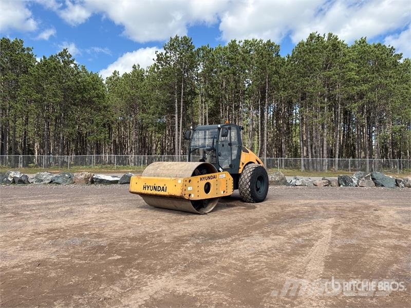 Hyundai HR120C-9 Smooth Drum Compactor Single drum rollers