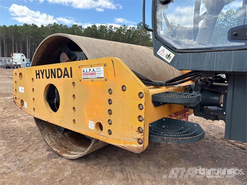 Hyundai HR120C-9 Smooth Drum Compactor Single drum rollers