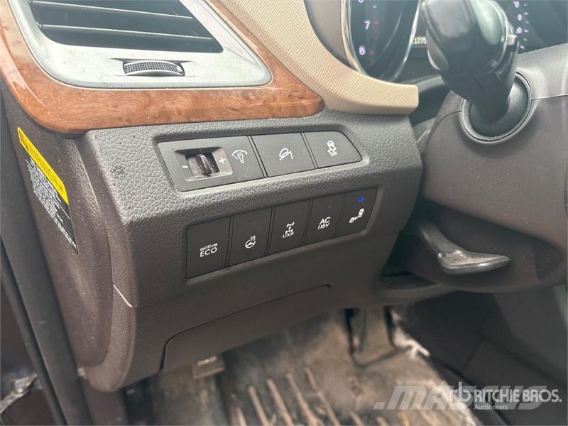 Hyundai Santa Fe Xl AWD SUV Cars