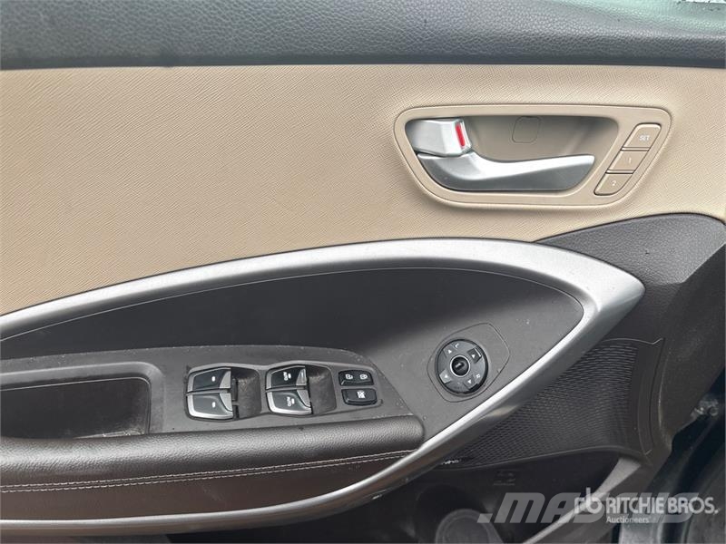 Hyundai Santa Fe Xl AWD SUV Cars