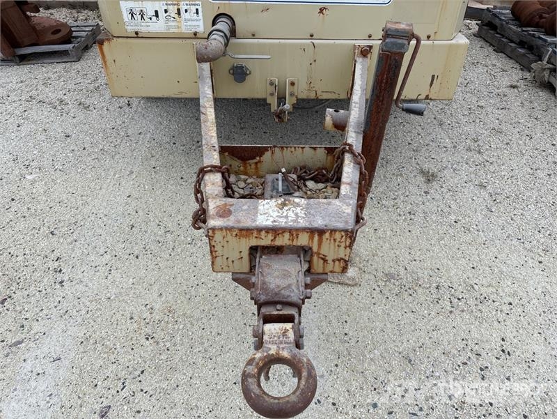 Ingersoll Rand XP-825WCU 825 cfm Mobile Air Compressor Kompresory