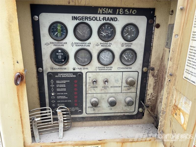 Ingersoll Rand XP-825WCU 825 cfm Mobile Air Compressor Kompresory