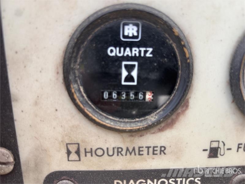 Ingersoll Rand XP-825WCU 825 cfm Mobile Air Compressor Kompresory