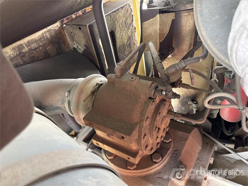 Ingersoll Rand XP-825WCU 825 cfm Mobile Air Compressor Kompresory