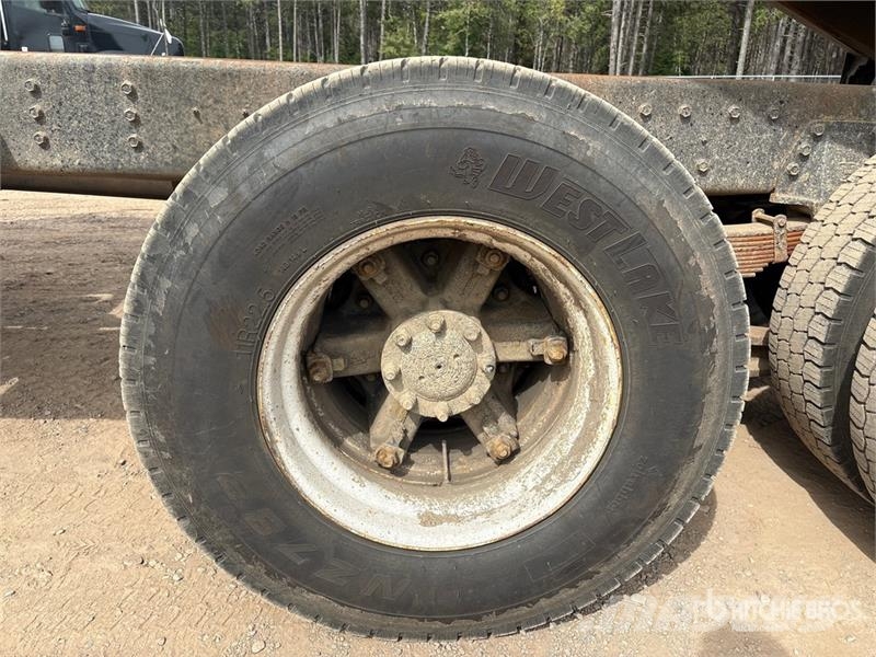 International 4000 6x4 T/A Dump Truck Autobasculanta