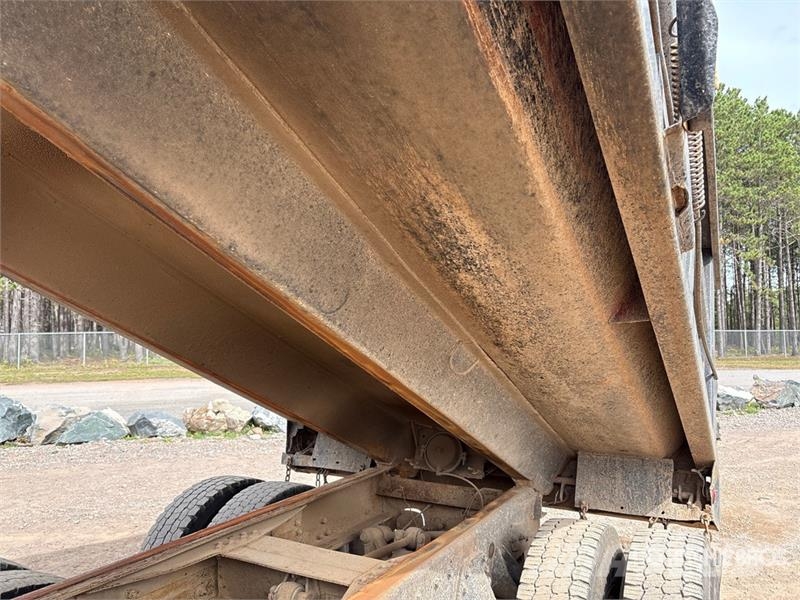 International 4000 6x4 T/A Dump Truck Autobasculanta