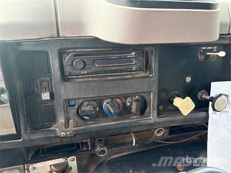 International 4000 6x4 T/A Dump Truck Autobasculanta