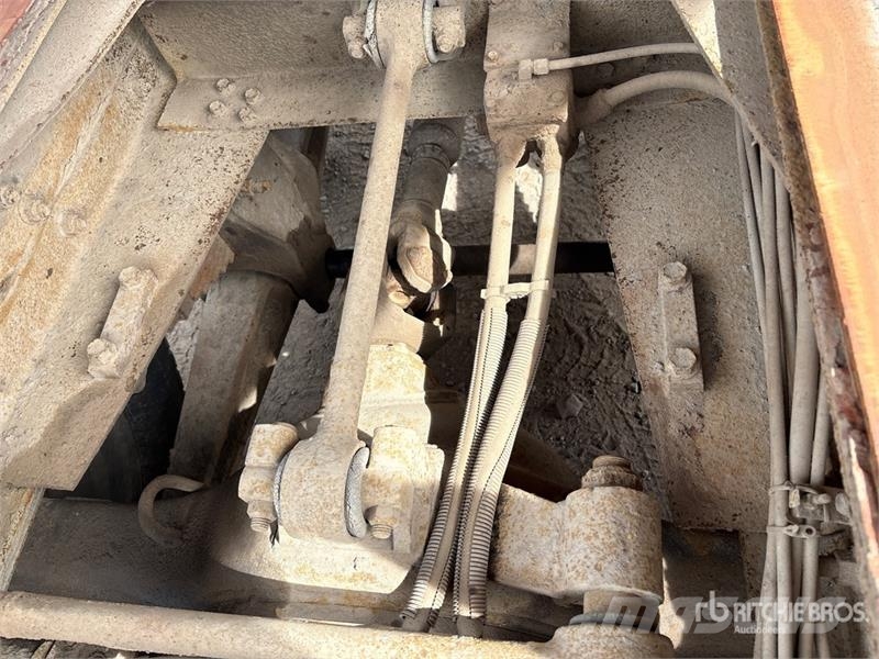 International 4000 6x4 T/A Dump Truck Autobasculanta