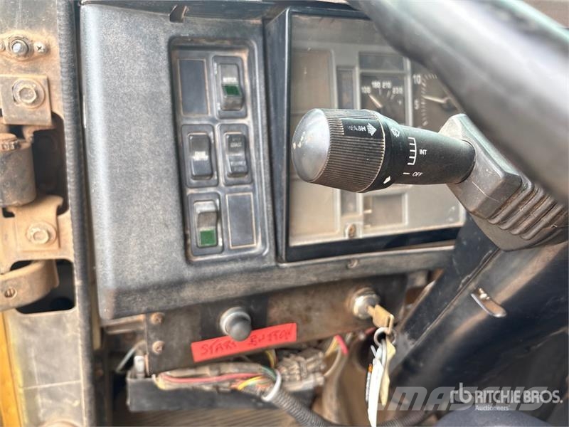 International 4000 6x4 T/A Dump Truck Autobasculanta