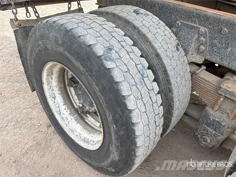 International 4000 6x4 T/A Dump Truck Autobasculanta