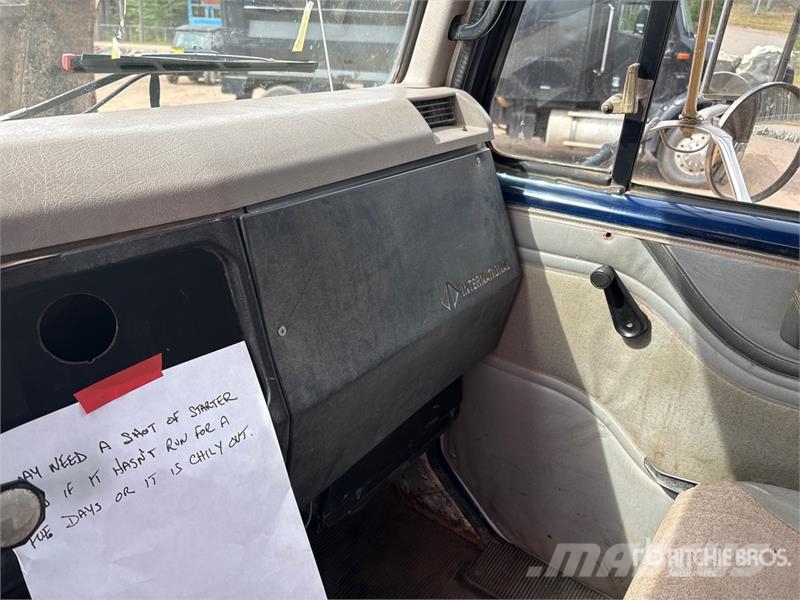 International 4000 6x4 T/A Dump Truck Autobasculanta