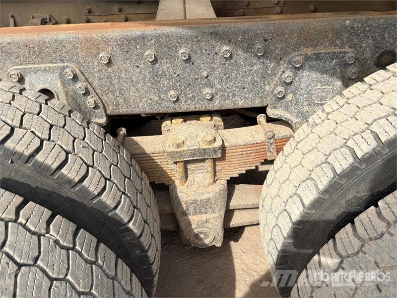 International 4000 6x4 T/A Dump Truck Autobasculanta