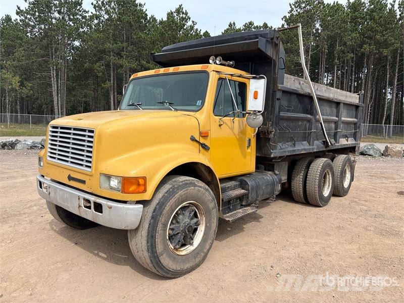 International 4000 6x4 T/A Dump Truck Autobasculanta