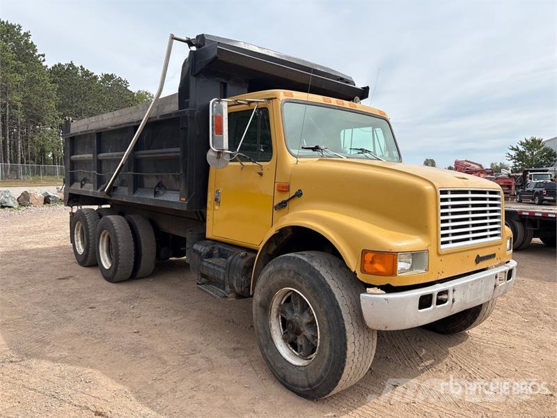 International 4000 6x4 T/A Dump Truck Autobasculanta
