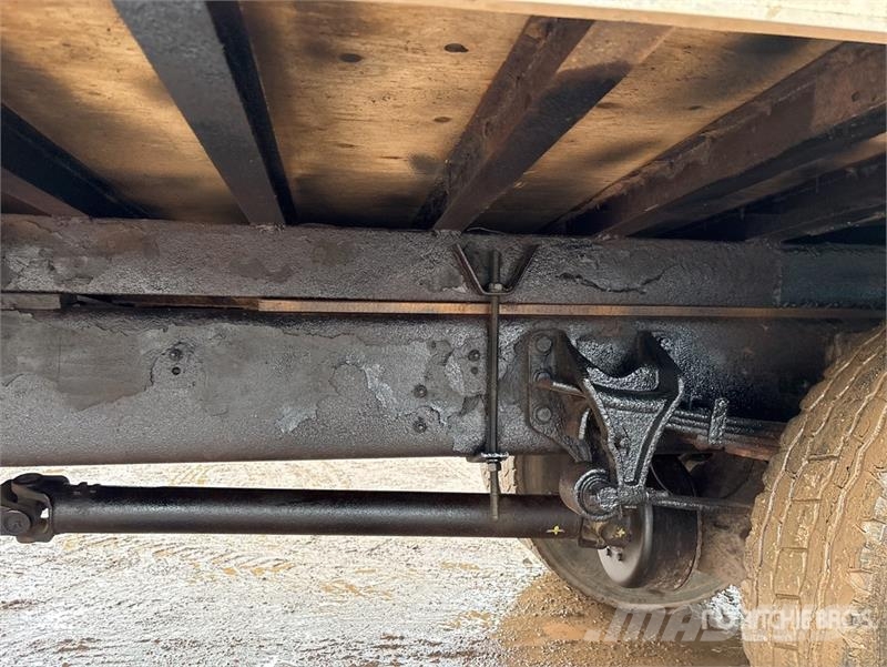 International 4300 Samochody ciężarowe ze skrzynią zamkniętą
