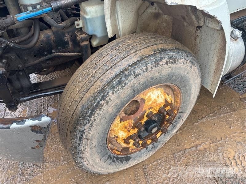 International 4300 厢式货车