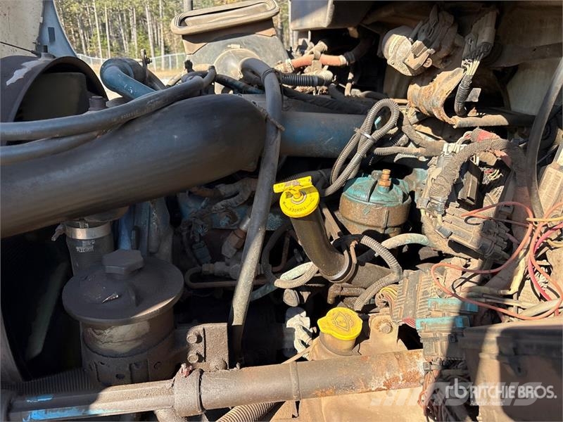 International 4300 Nostolava-autot