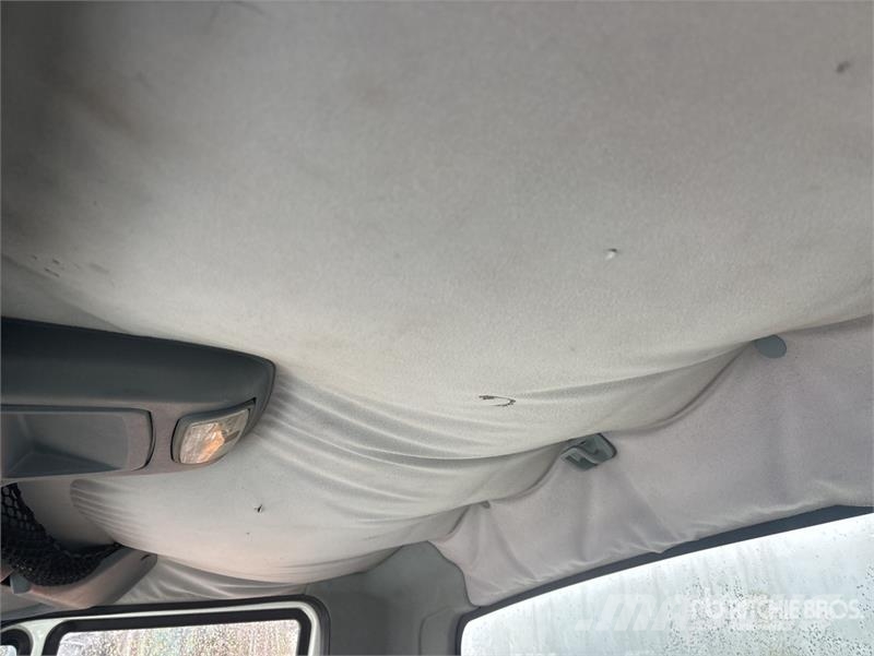 International 4300 厢式货车