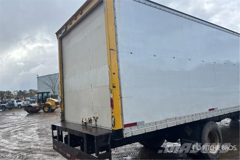 International 4300 厢式货车