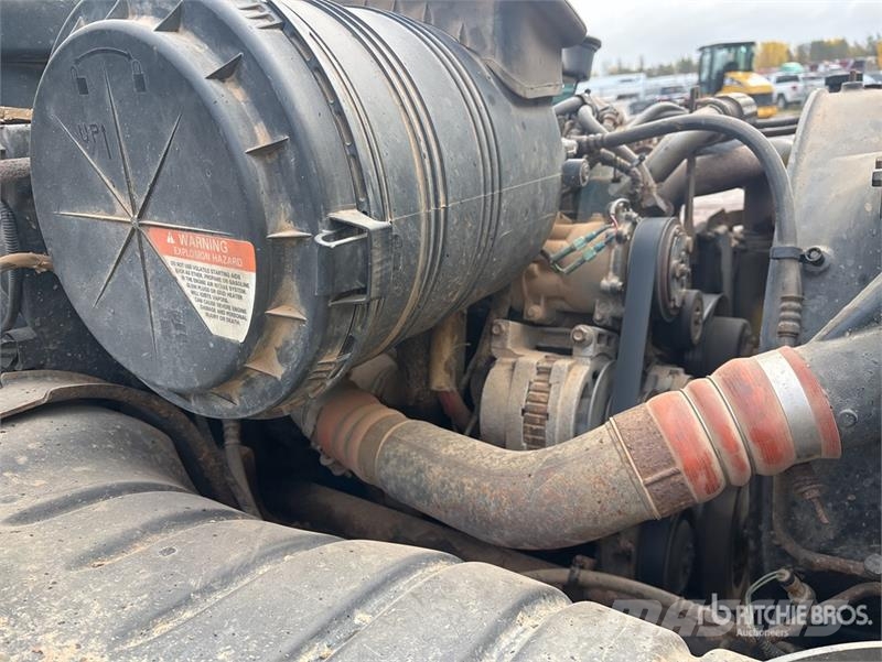 International 4300 厢式货车