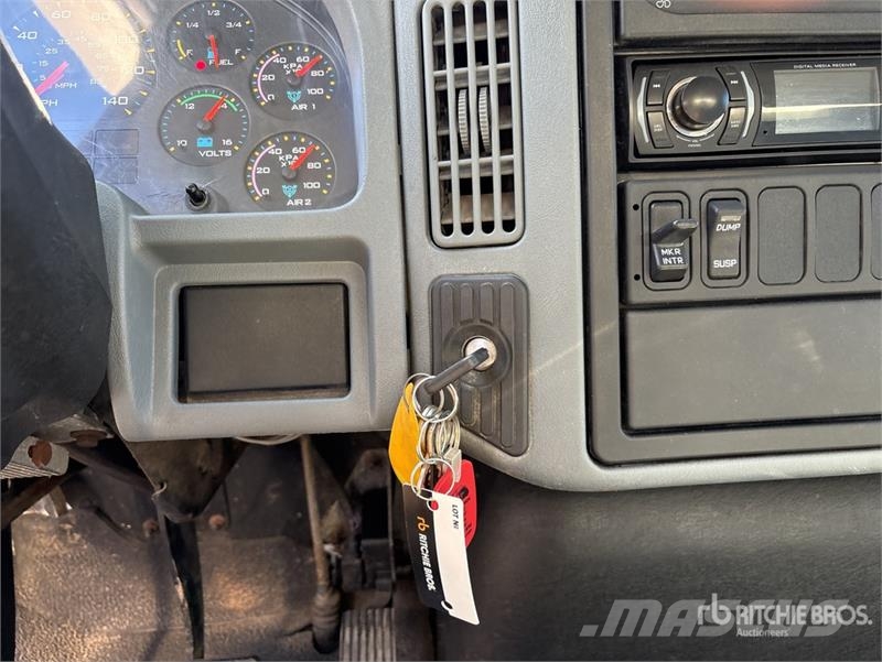 International 4300 Φορτηγά Κόφα