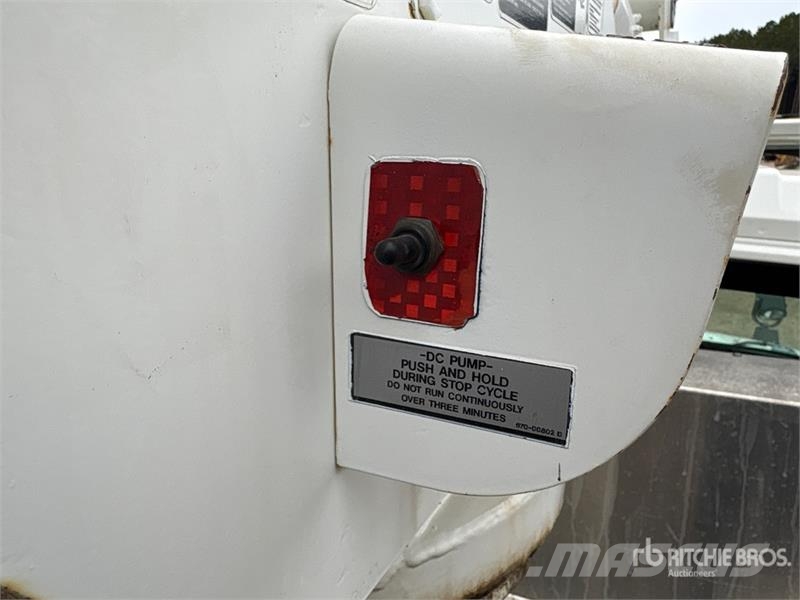 International 4400 Автовишки на базі вантажівки