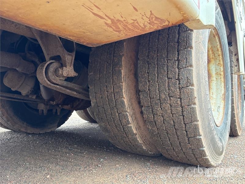 International 4400 المنصات الهوائية المثبتة على شاحنة