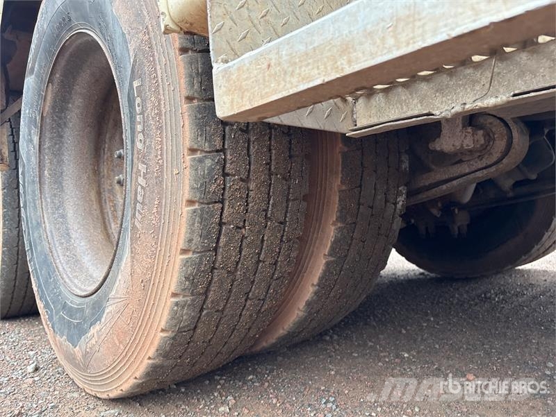 International 4400 المنصات الهوائية المثبتة على شاحنة