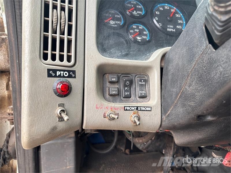 International 4400 Автовишки на базі вантажівки
