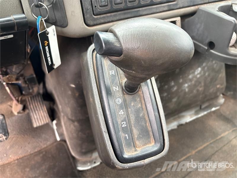 International 4400 Автовишки на базі вантажівки