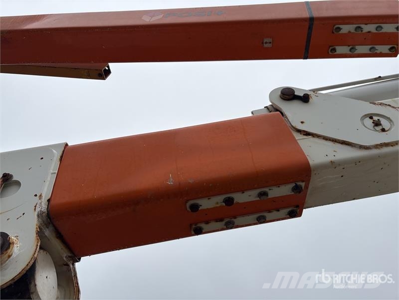 International 4400 المنصات الهوائية المثبتة على شاحنة