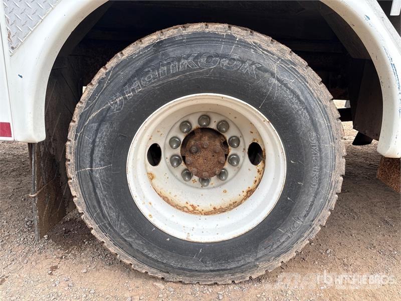 International 4400 Автовишки на базі вантажівки